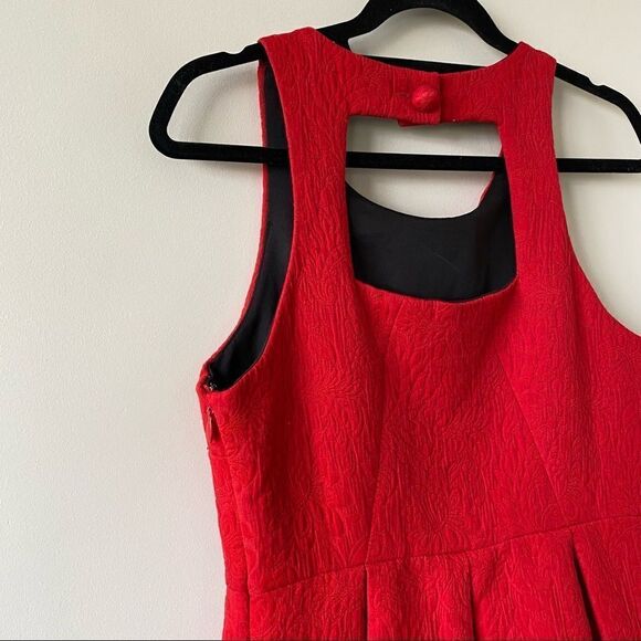 MOULINETTE Soeurs -Lipstick Red Nipped Dress - Picture 7 of 16